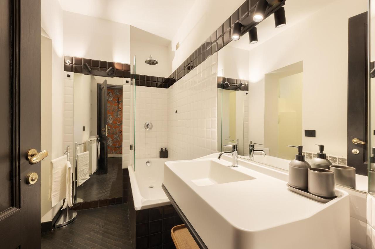 Hl Luxury Duomo Apartment - Via Torino, Montenapoleone ミラノ エクステリア 写真